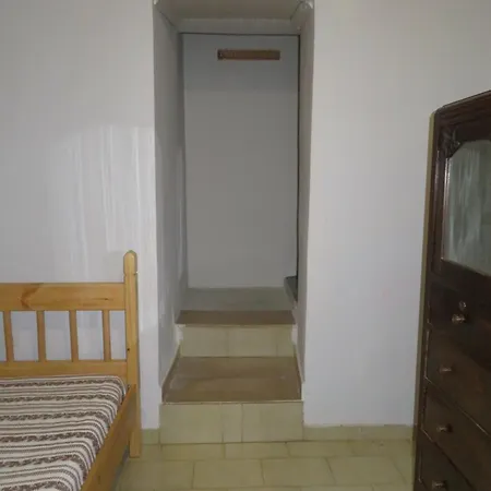 Perigiali House * נידרי